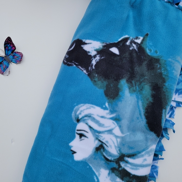 Frozen II Elsa & The Nokk Water Spirit Horse No-Sew Reversible Tie Fleece Blank